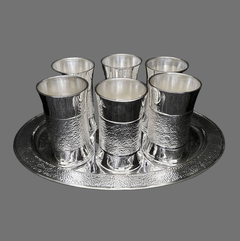 https://www.jewelnidhi.com/img/1609925628GLASS SET 1+6 MODEL 33.jpeg